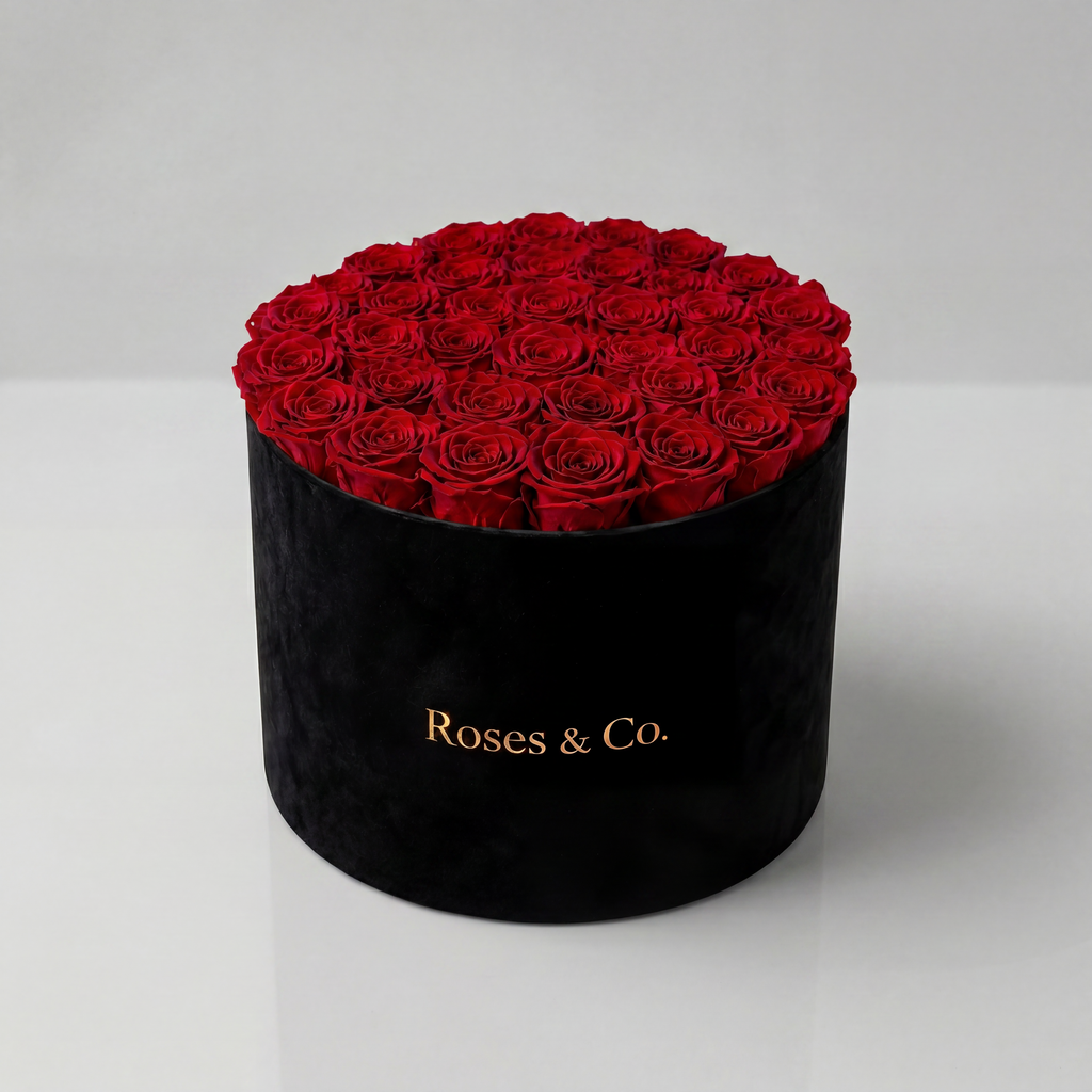 LUMIÈRE — Rose Box with 35 Preserved Roses